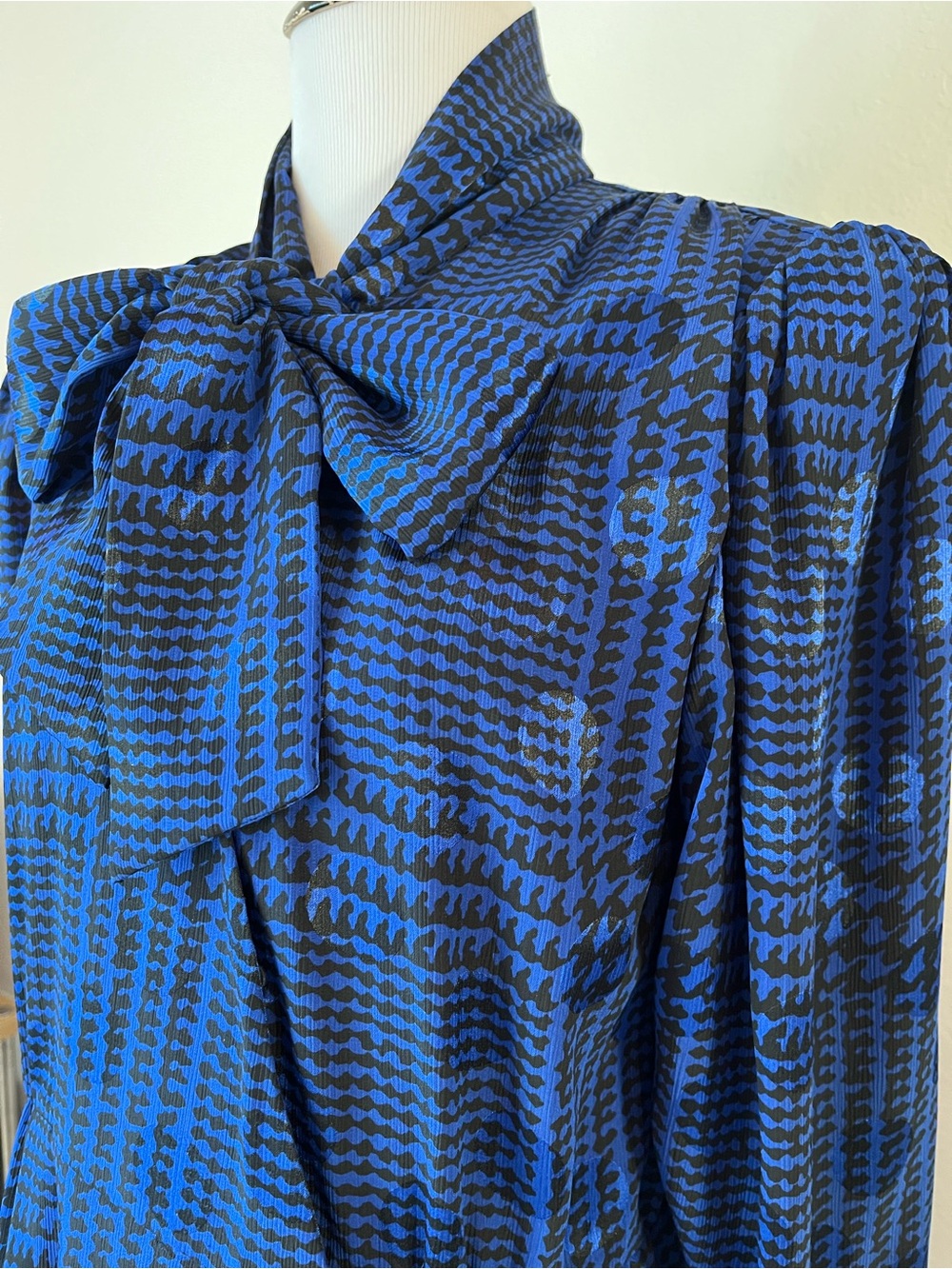 Hanae Mori Vintage 80s  Dot Blue Dress Size 6? silky